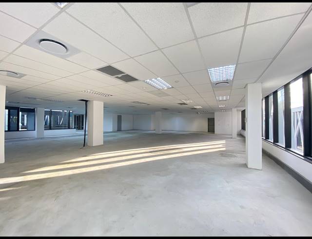 397M² OFFICE TO LET IN BRYANSTON
